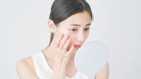 抗がん剤治療中は皮膚が薄くなる？<br>治療中の敏感肌ケア方法 | スキンケア